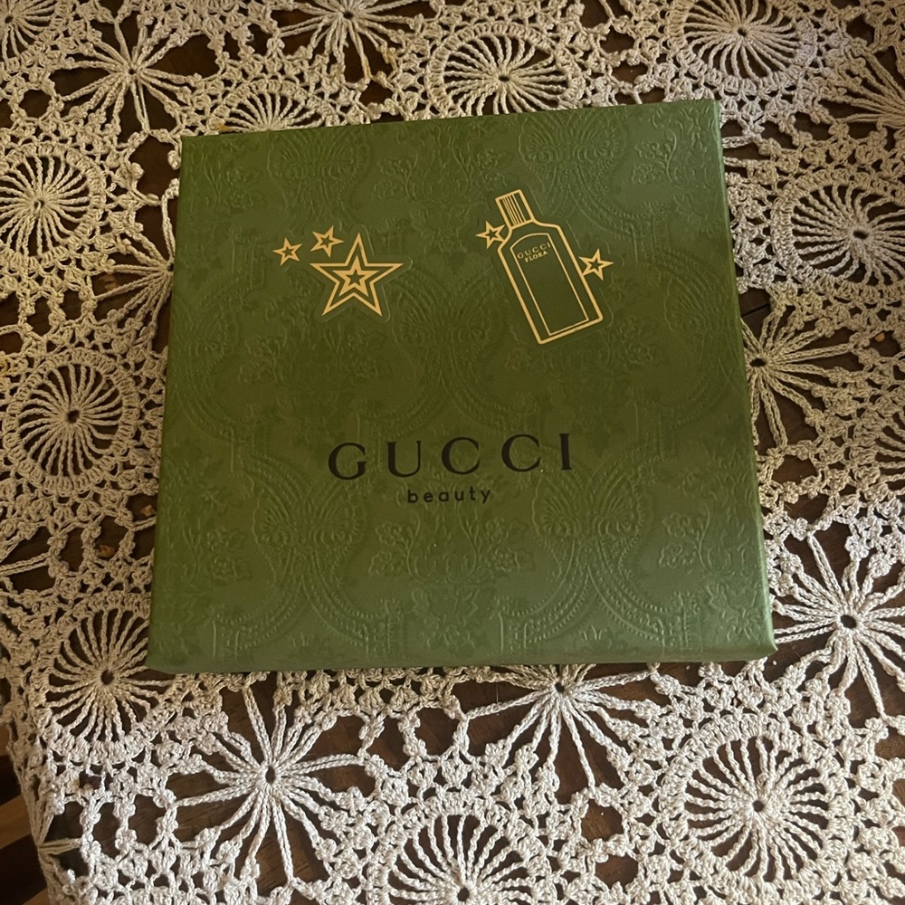 Gucci gift box